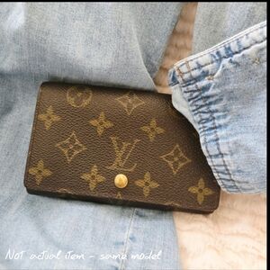 Authentic LOUIS VUITTON LV Monogram Zip Bifold Vintage Leather Wallet Clutch